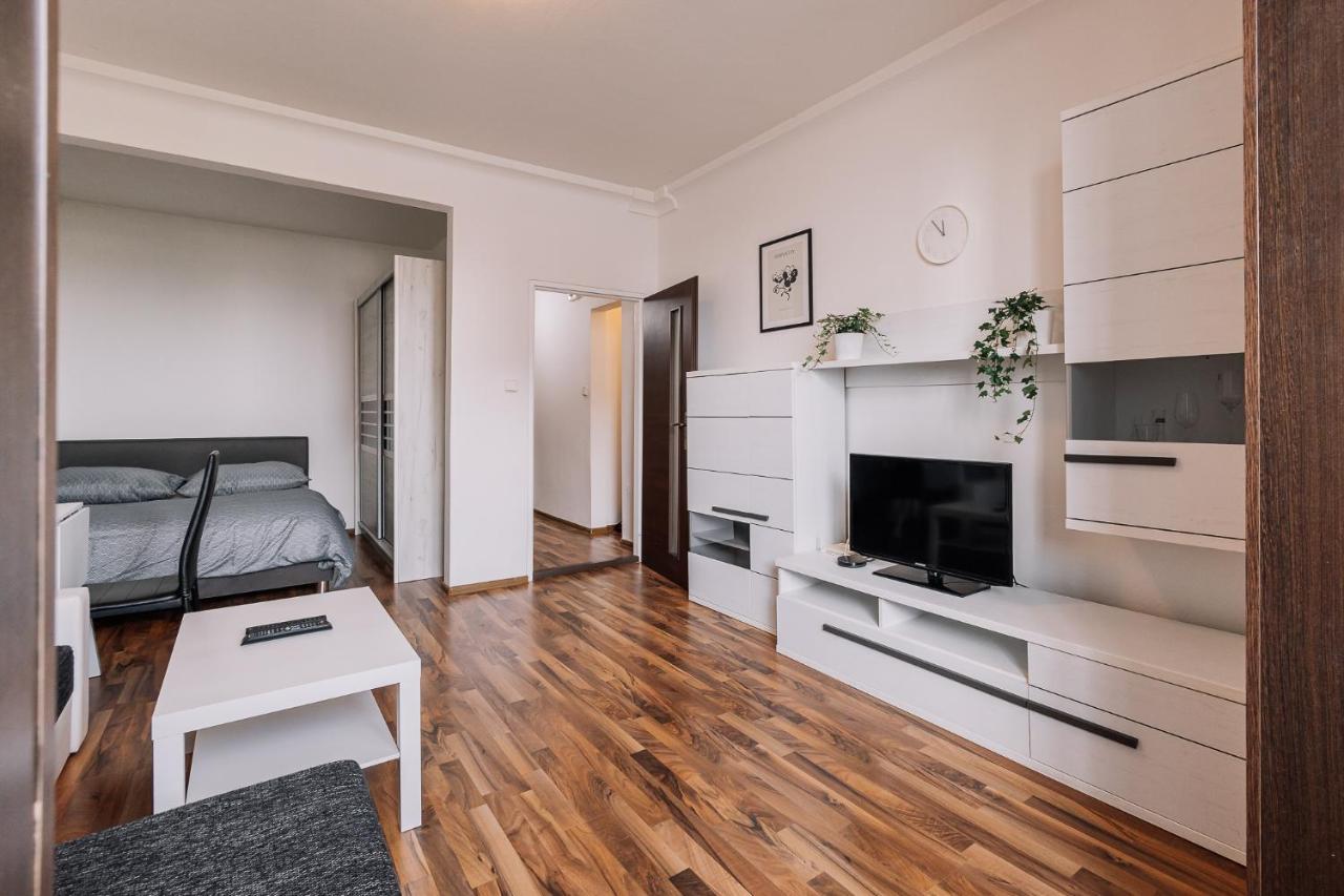 ברטיסלאבה Cozy Apartment In Ruzinov מראה חיצוני תמונה